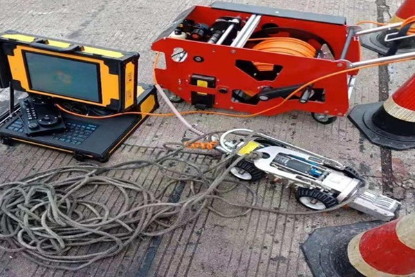 龙城CCTV管道检测机器人