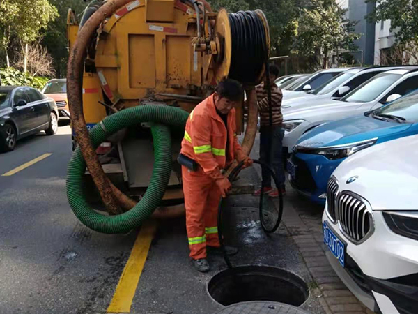 龙城排污管道清淤